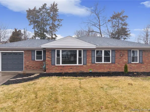 572 Eastside Avenue, Sellersburg, IN 47172