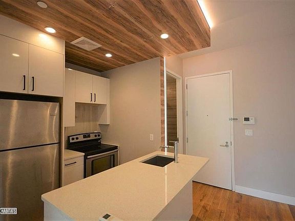 2nd image of 484 Hancock St APT 3B