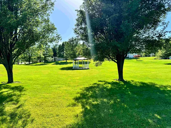 Glenview Dr, Bedford, IN 47421