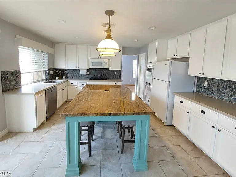 8272 Tibana Way — Photo 10