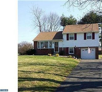 1st image of 62 Highland Dr
