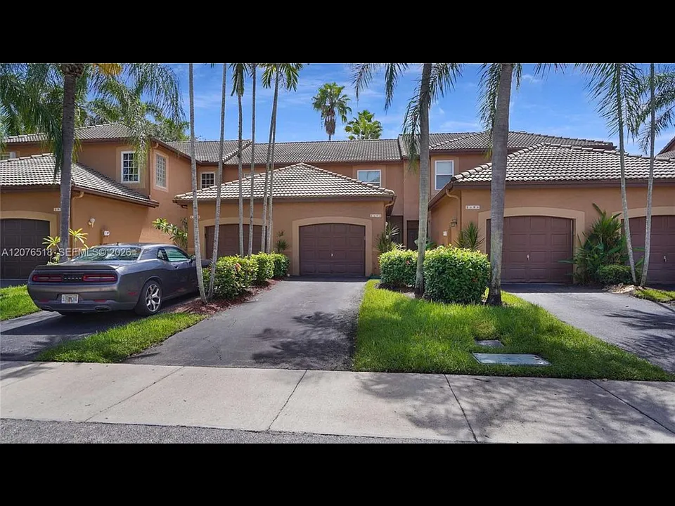 1492 Veracruz Ln #4