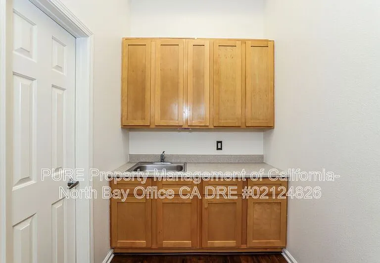 154 Railroad Ave #F — Photo 11