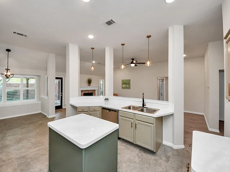 5012 N Nelson Ave — Photo 8