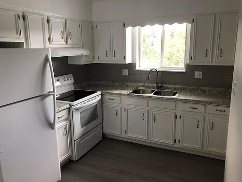 73 Dupont Cir Photo 1