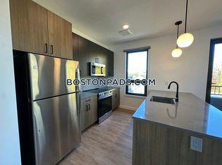 197 Gardner St #401, West Roxbury, MA 02132