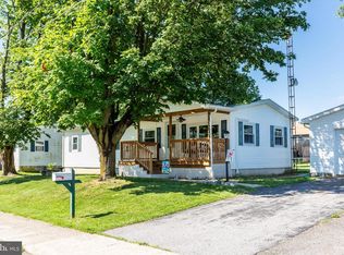 17 Commerce St, Taneytown, MD 21787