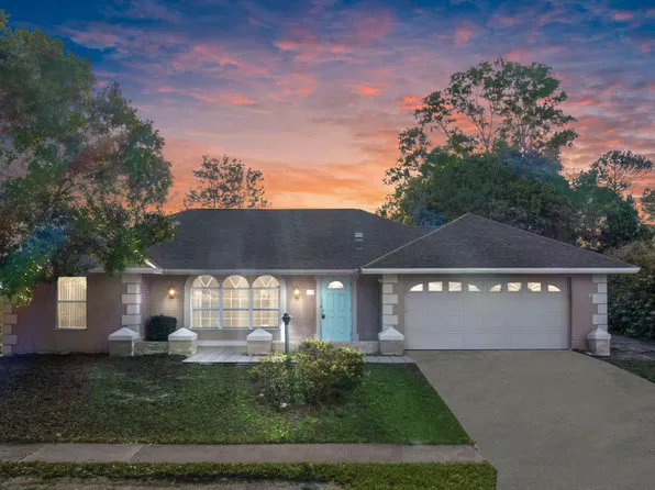 450 NE Solida Circle, Port St Lucie, FL 34983