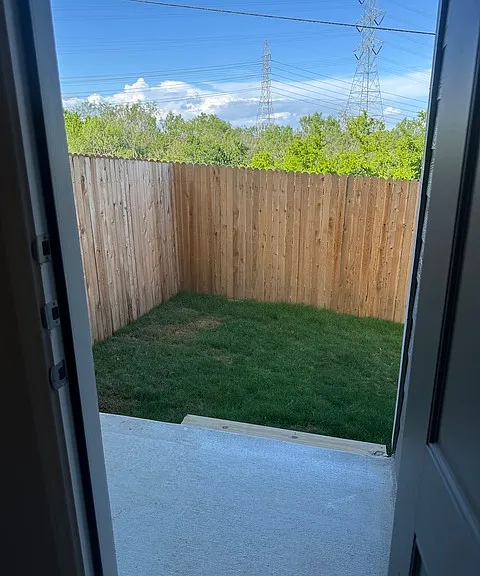 7166 Magnolia Vlg #101 — Photo 20
