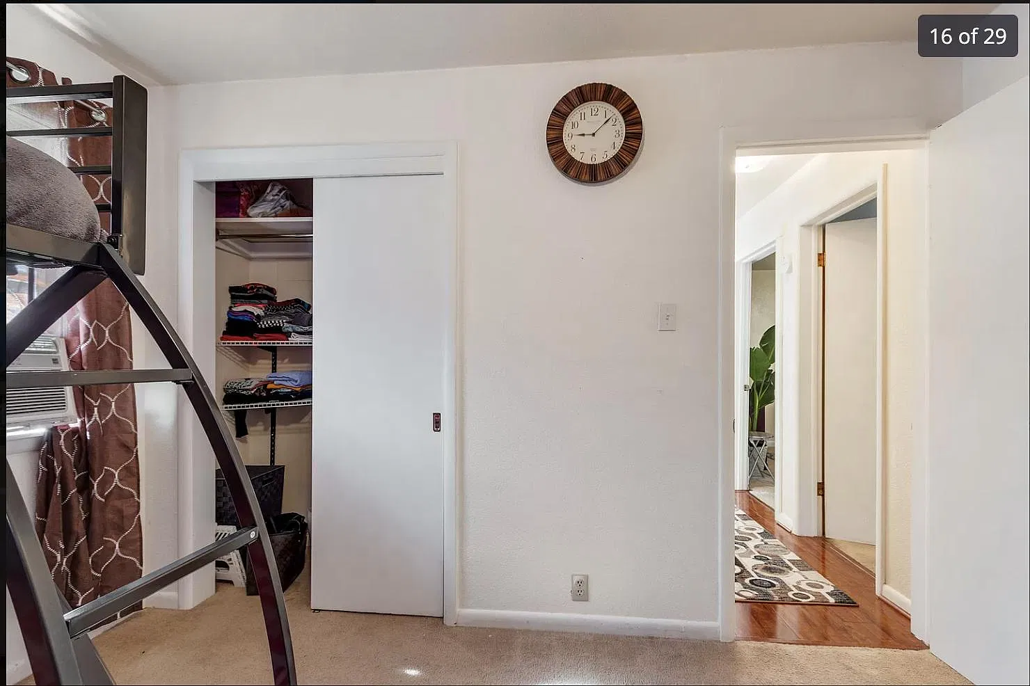 355 Sunnyside Ln — Photo 2