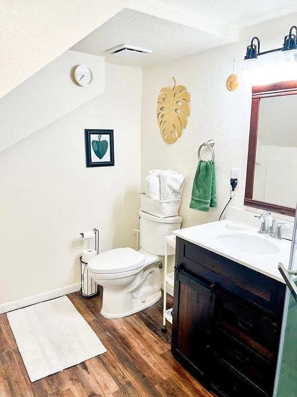 Building Photo - 143 E Riviera Dr #B