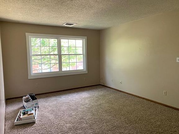 Paint colors and flooring may vary.