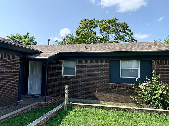 2nd image of 1417 SW 77th Pl