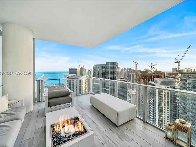 851 NE 1st Ave #Penthouse 4612 — Photo 28