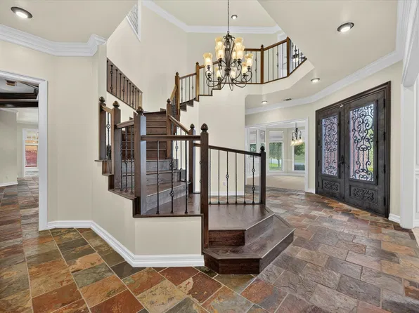 5811 Scenic Bay Ct, Arlington, TX 76013
