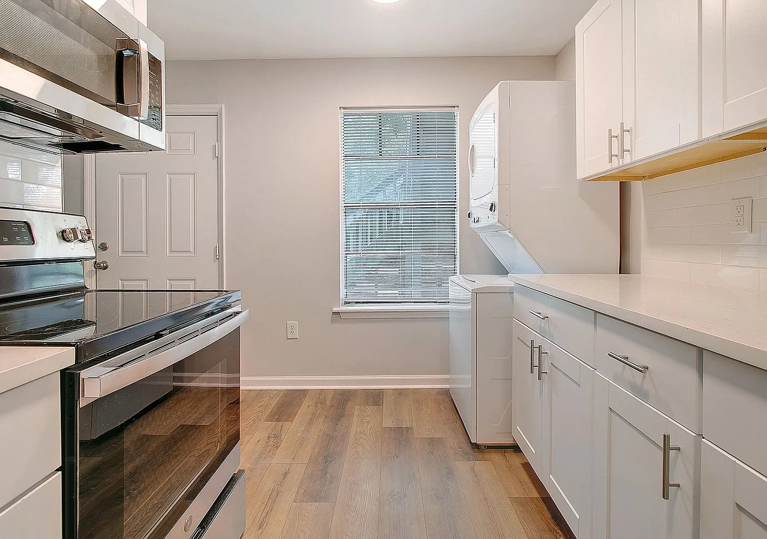 Fall Leasing Special Renovated 2-Bedroom Apartments — Photo 3