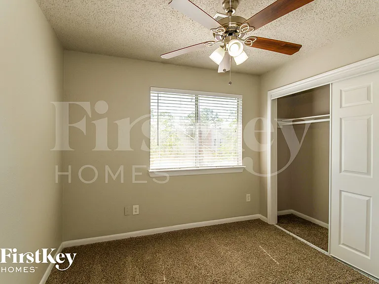 1219 Catskill Dr — Photo 13