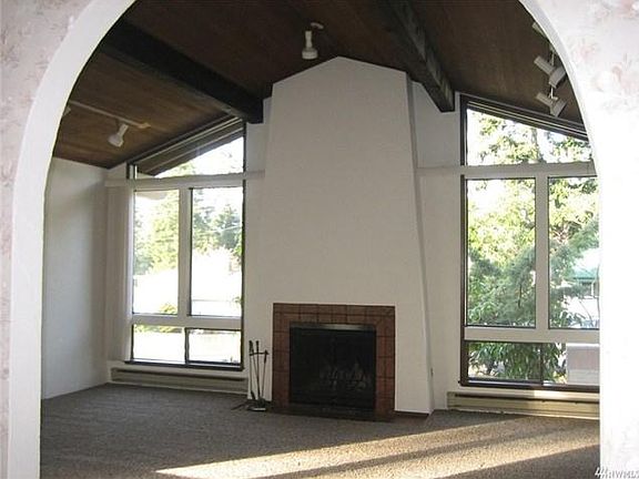 Large high cathedral ceiling living room.