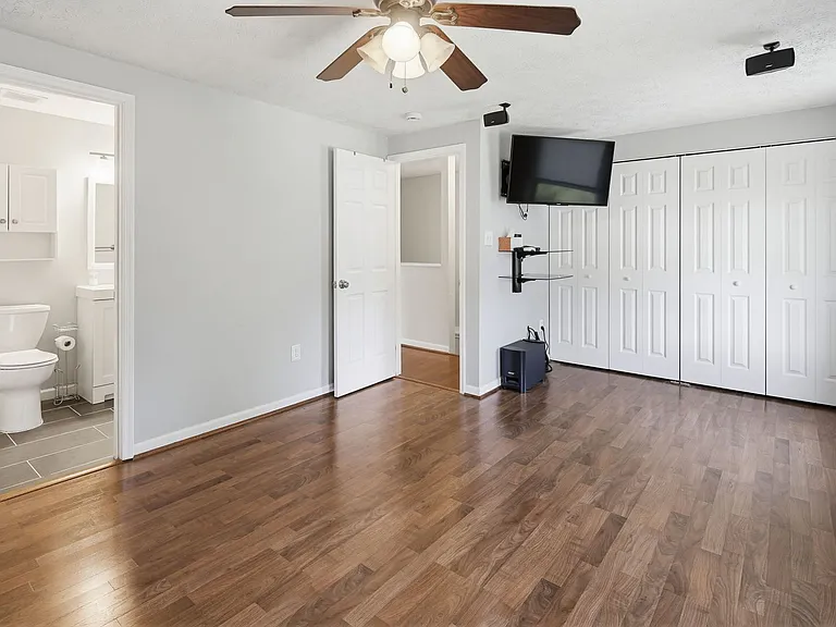 9402 Granite Hl — Photo 22