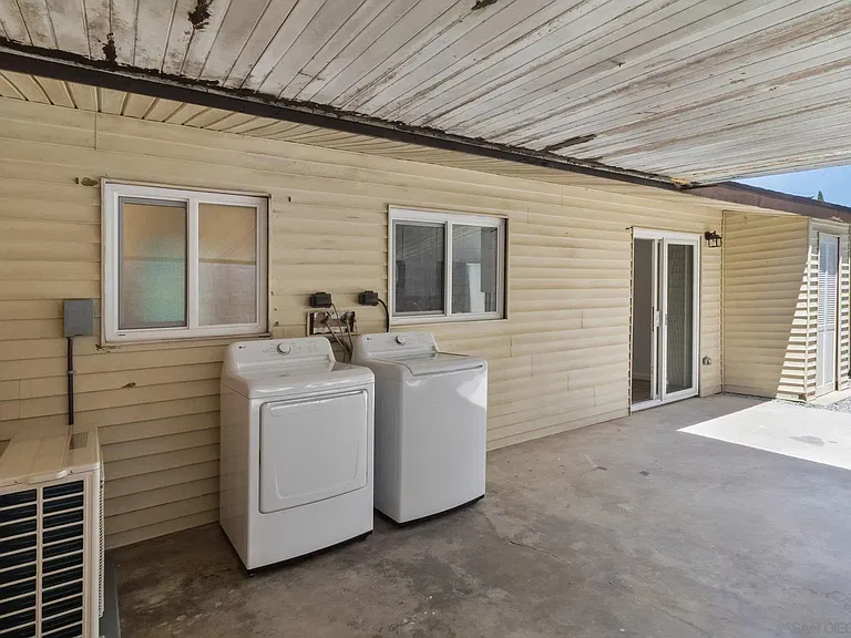 8717 Carribean Way — Photo 28