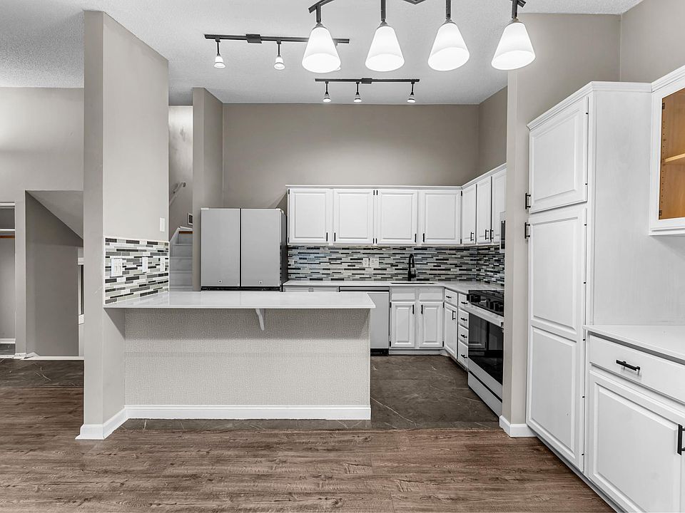 1st image of 9712 Cimarron Cir