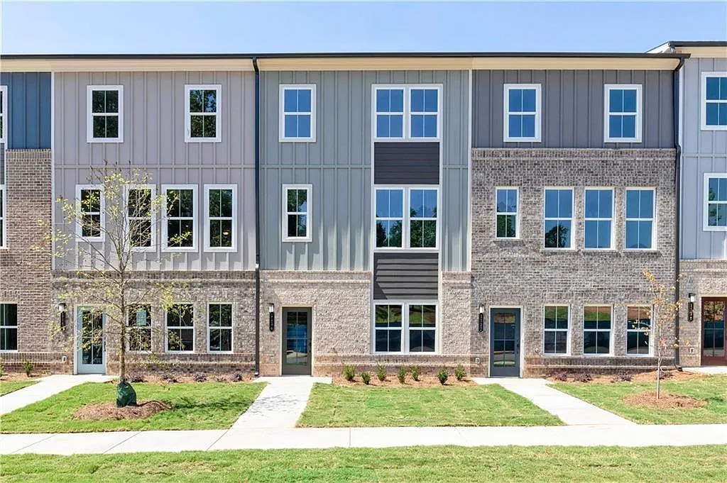 3 bed, 4.0 bath, 2113 sqft, $2,300 — Photo 2
