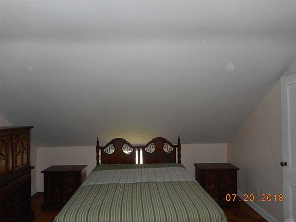 5th image of 252 E Marshall St