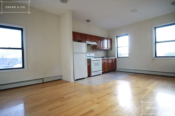 Rented by Grand & Co. | media 10