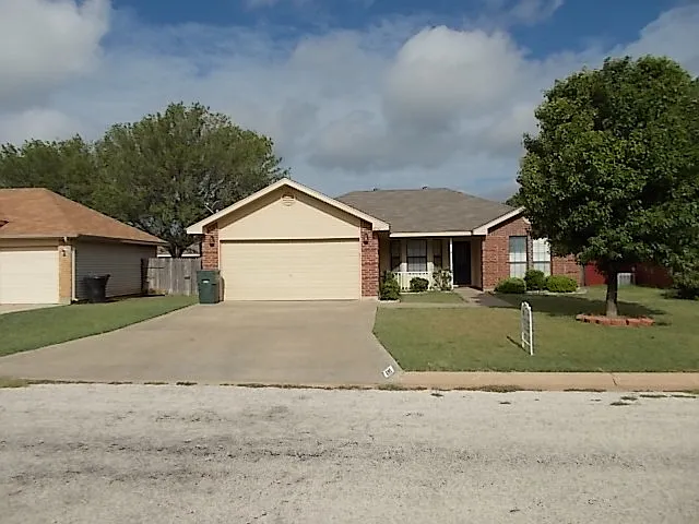 3950 Trinity Ln — Photo 1