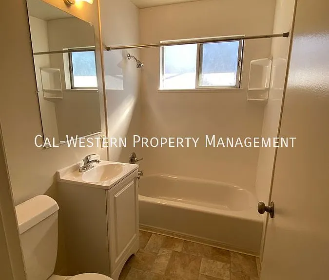 161 E Reed St #4 — Photo 3