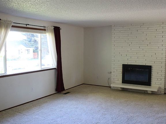 2nd image of 5929 N Whitehouse St