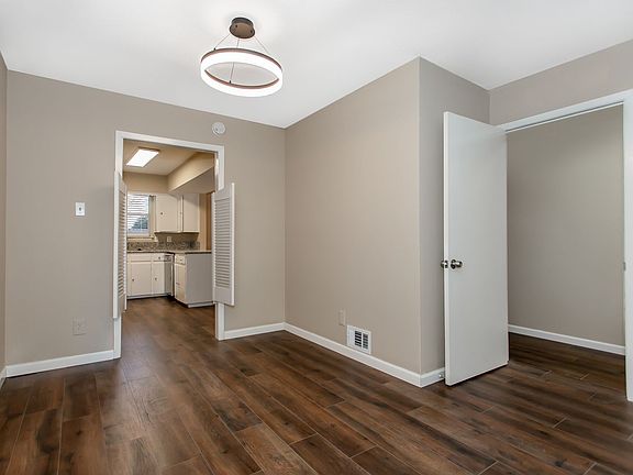 5th image of 7551 Brentcove Cir