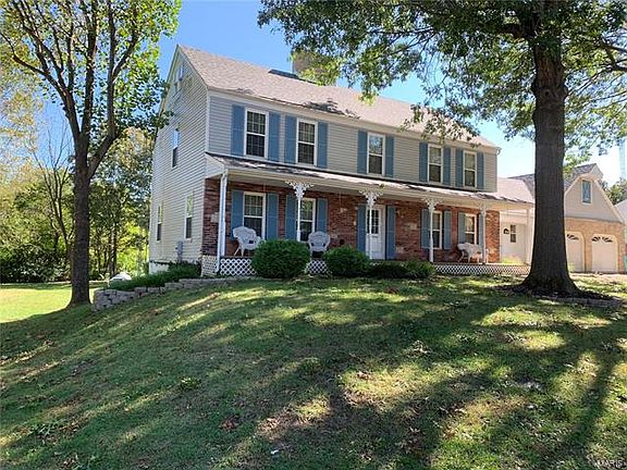 3rd image of 222 Circle Dr