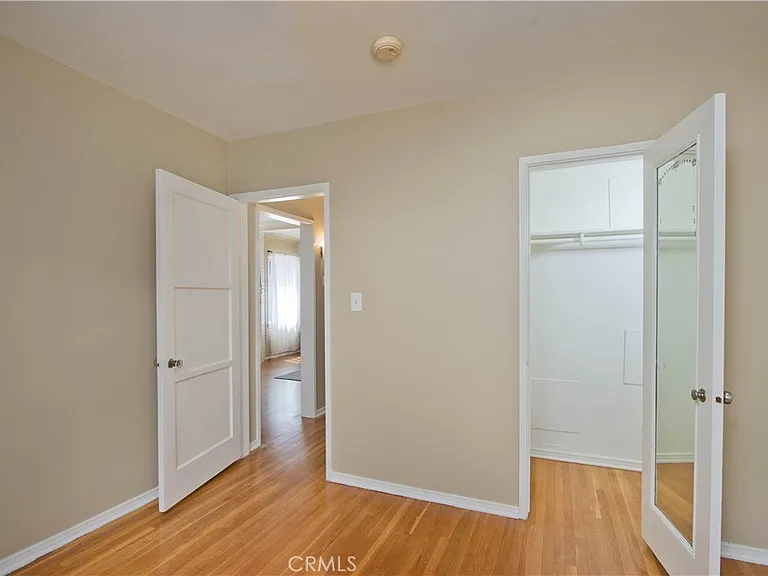 2121 N Screenland Dr — Photo 17