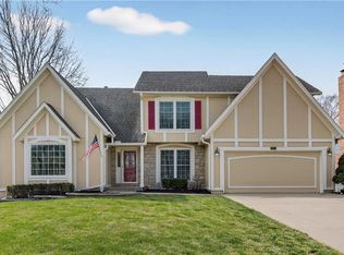 9911 W 124th Ter, Overland Park, KS 66213