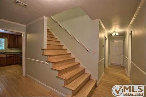 4th image of 2658 Noble Dr #3