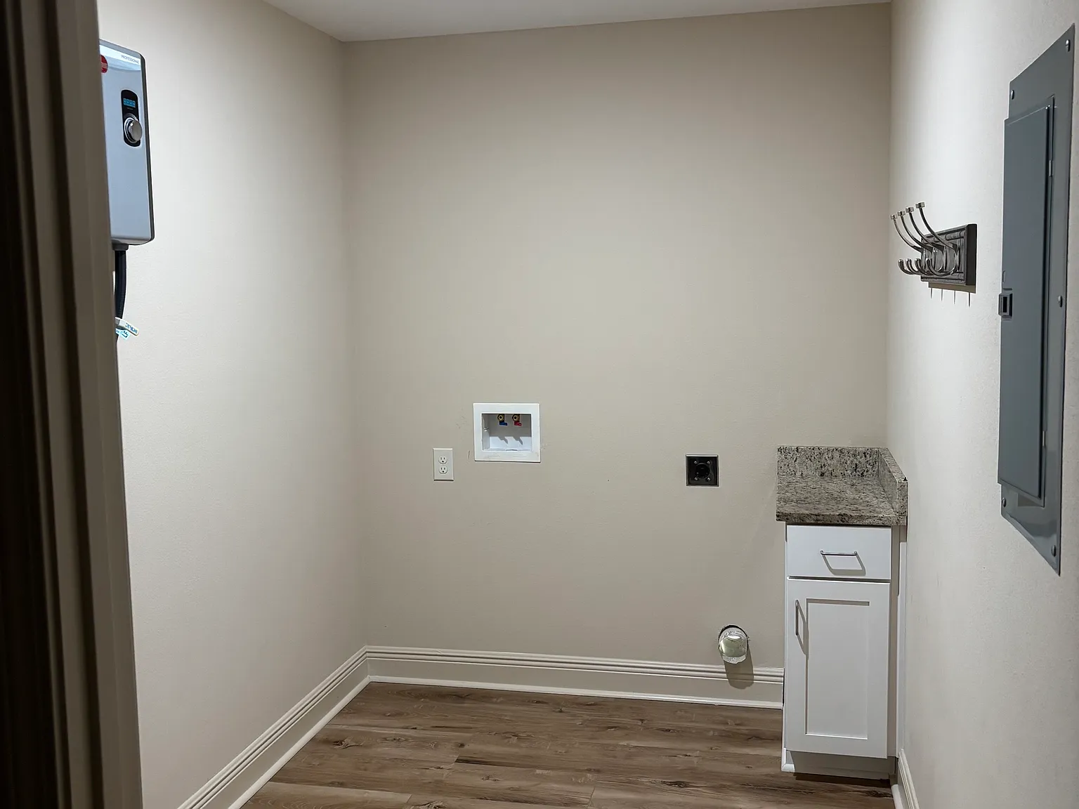 1 bed, $1,200 — Photo 4