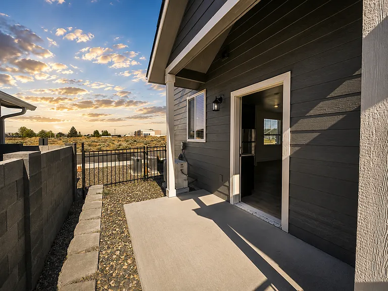 Midland Meadows — Photo 9