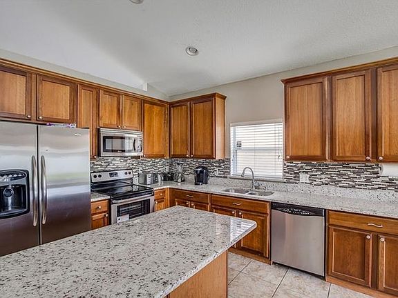 4th image of 2155 Continental St