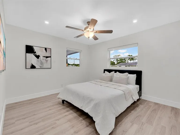 1115 Stillwater Dr — Photo 13