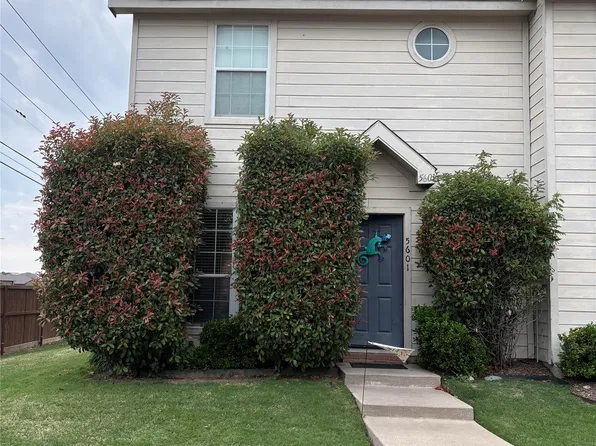 5601 Giddyup Ln, Fort Worth, TX 76179