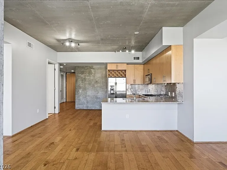 353 E Bonneville Ave #295 — Photo 5