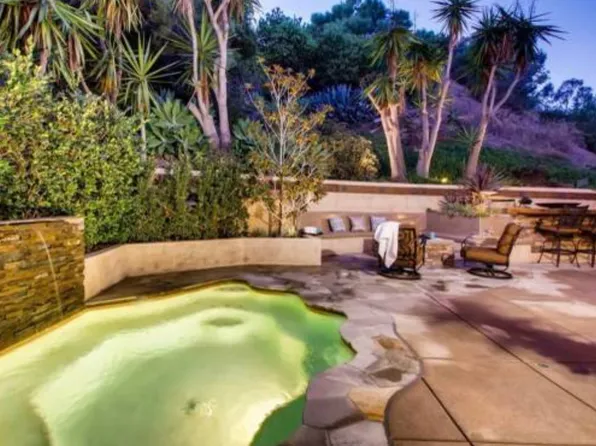 1976 Mendocino Blvd, San Diego, CA 92107