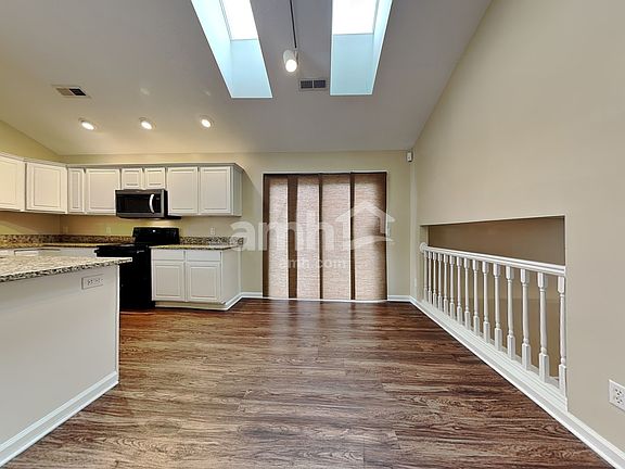 5th image of 6845 Watergreen Ct