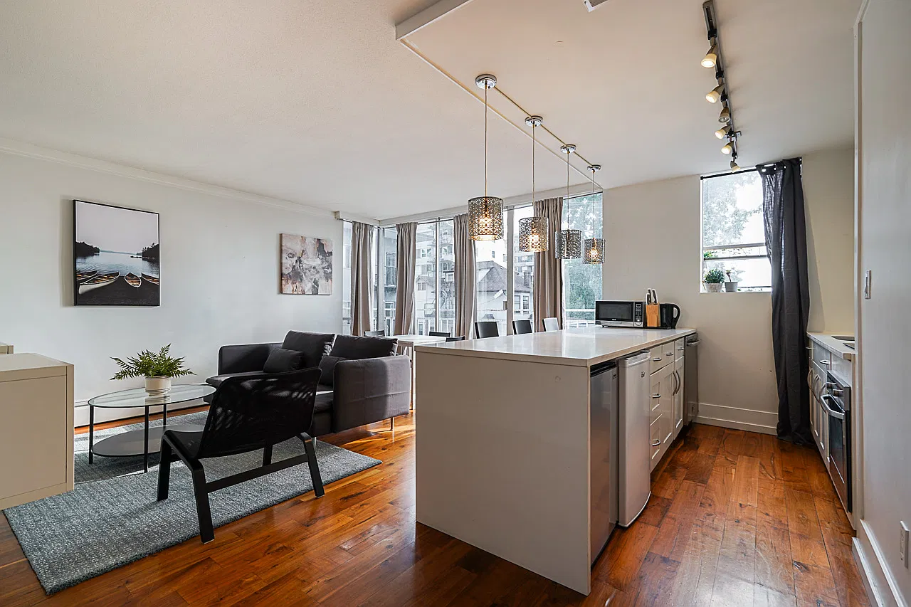 1 bed, 590 sqft, $2,400 — Photo 1