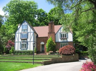 11 Brookdale Ln, Chappaqua, NY 10514