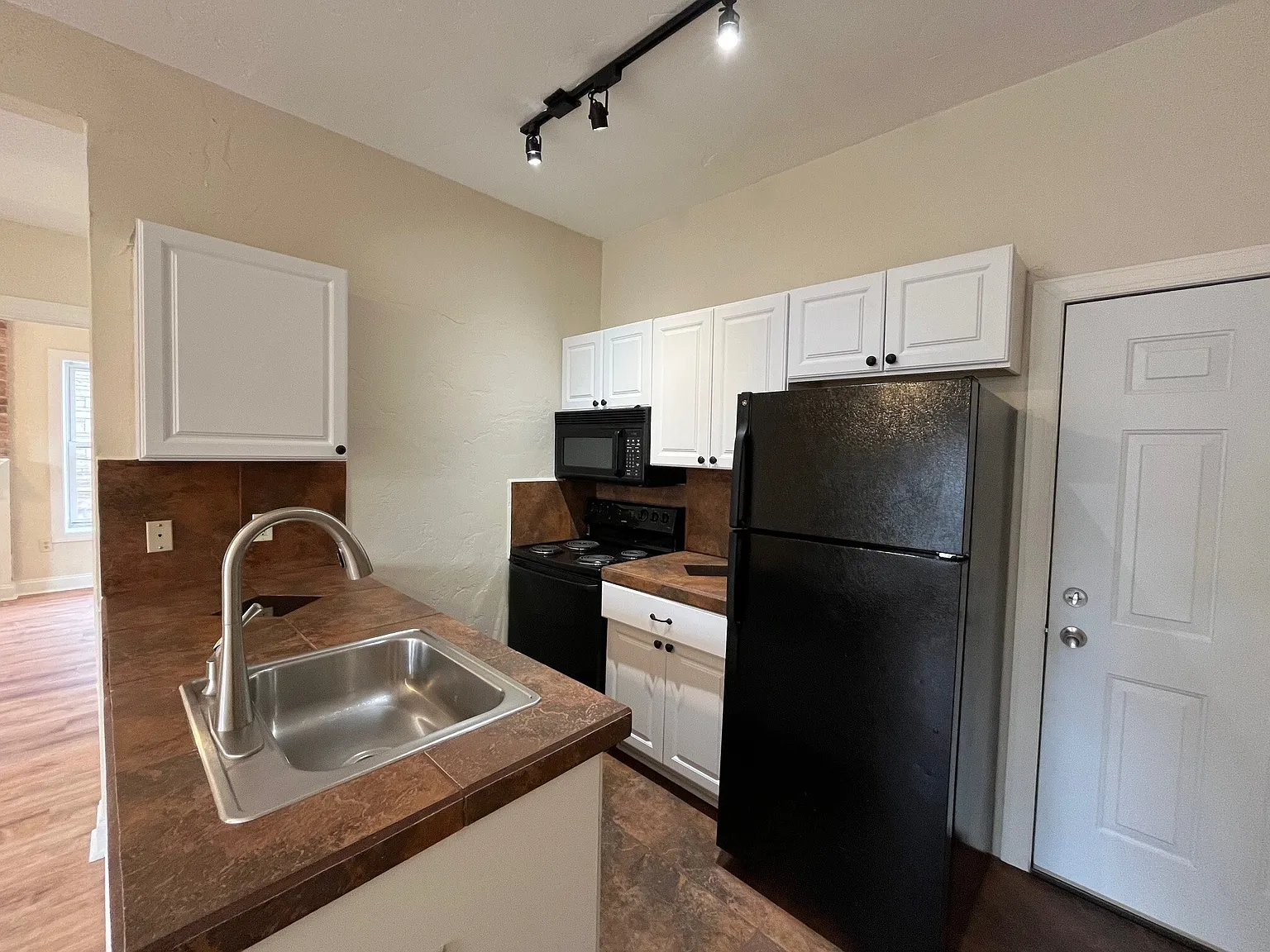 6733 Thomas Blvd #10962425 photo 1