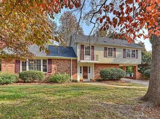 6025 Springhouse Ln, Charlotte, NC 28211