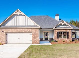 100 Coulter Woods Dr, Locust Grove, GA 30248