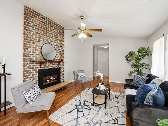 4th image of 3305 SE Summer Place